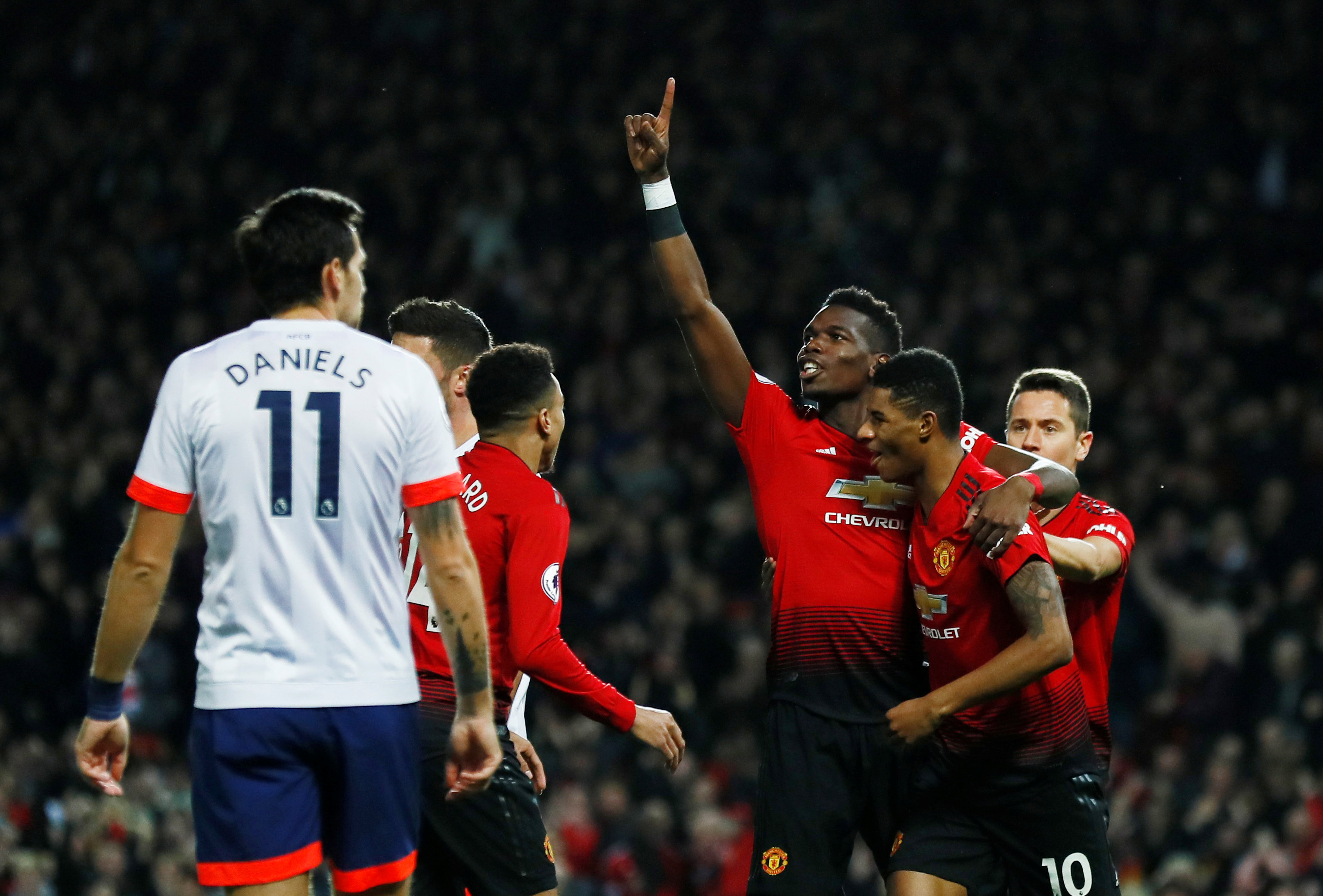 了他在场上 了他在场上