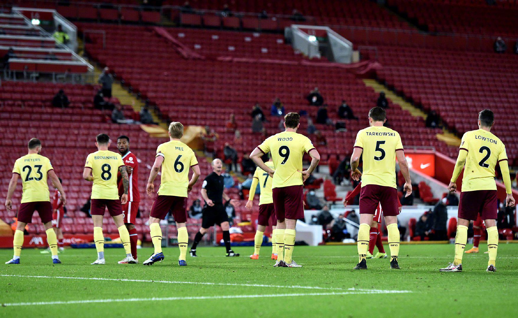 际足球圈中 际足球圈中